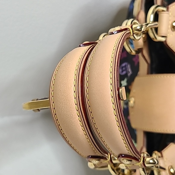 💯 Authentic Louis Vuitton Handbag in Multi Black Color🍀 - Picture 6 of 17